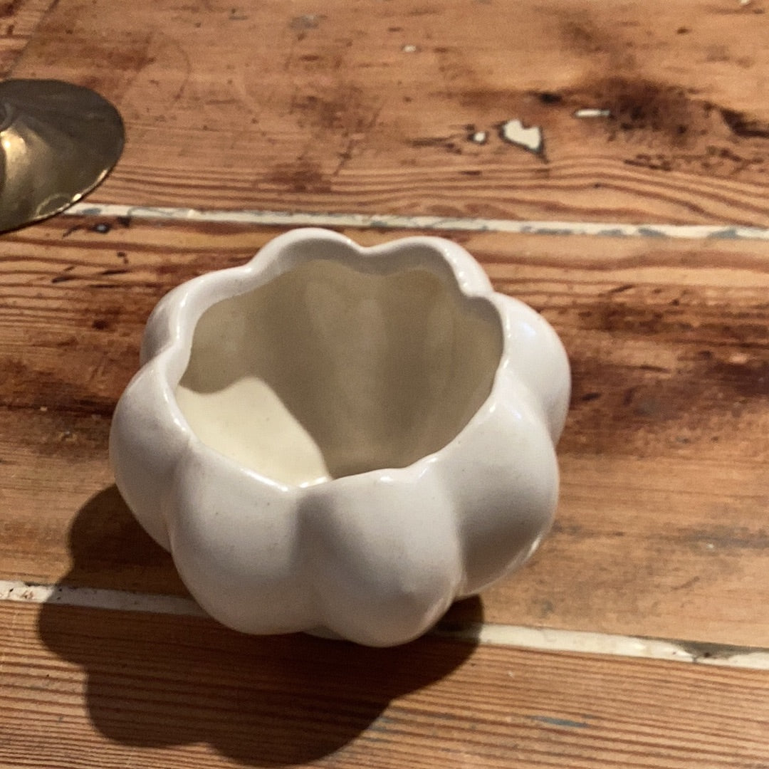 Small White Scalloped Planter