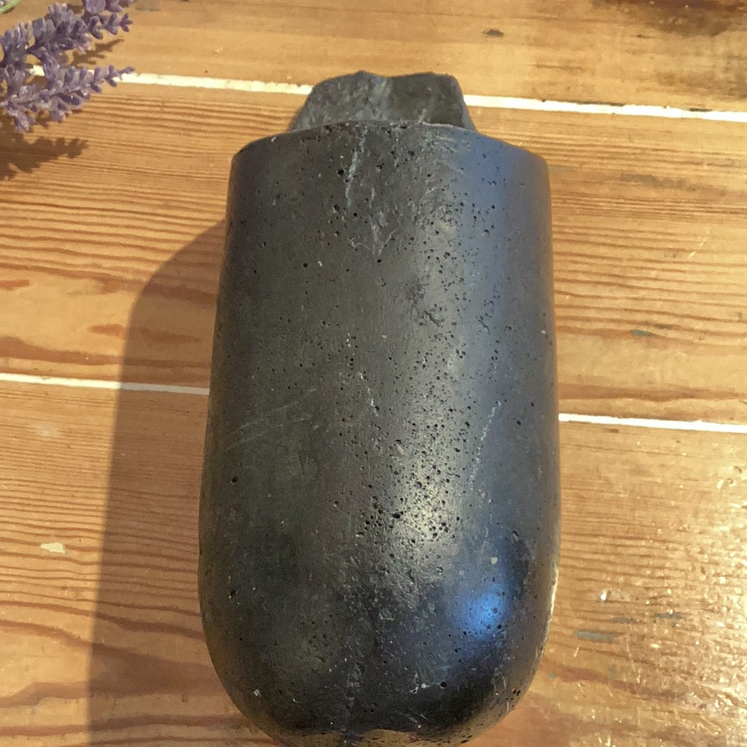 Black Stone Plant Hanger