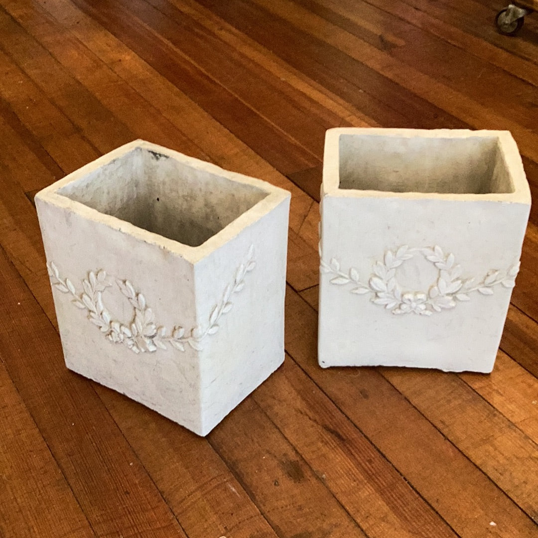 Garland Planter