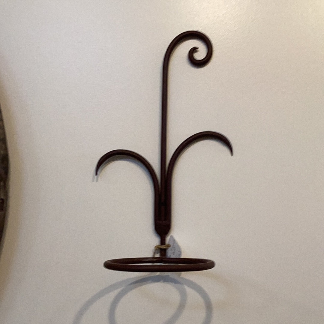 M Iron Wall Pot Hanger