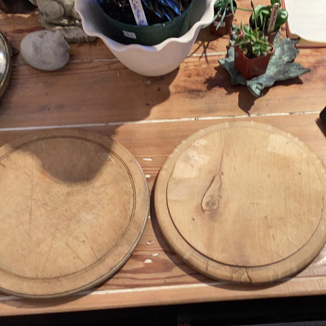 Round Bread Boards -English