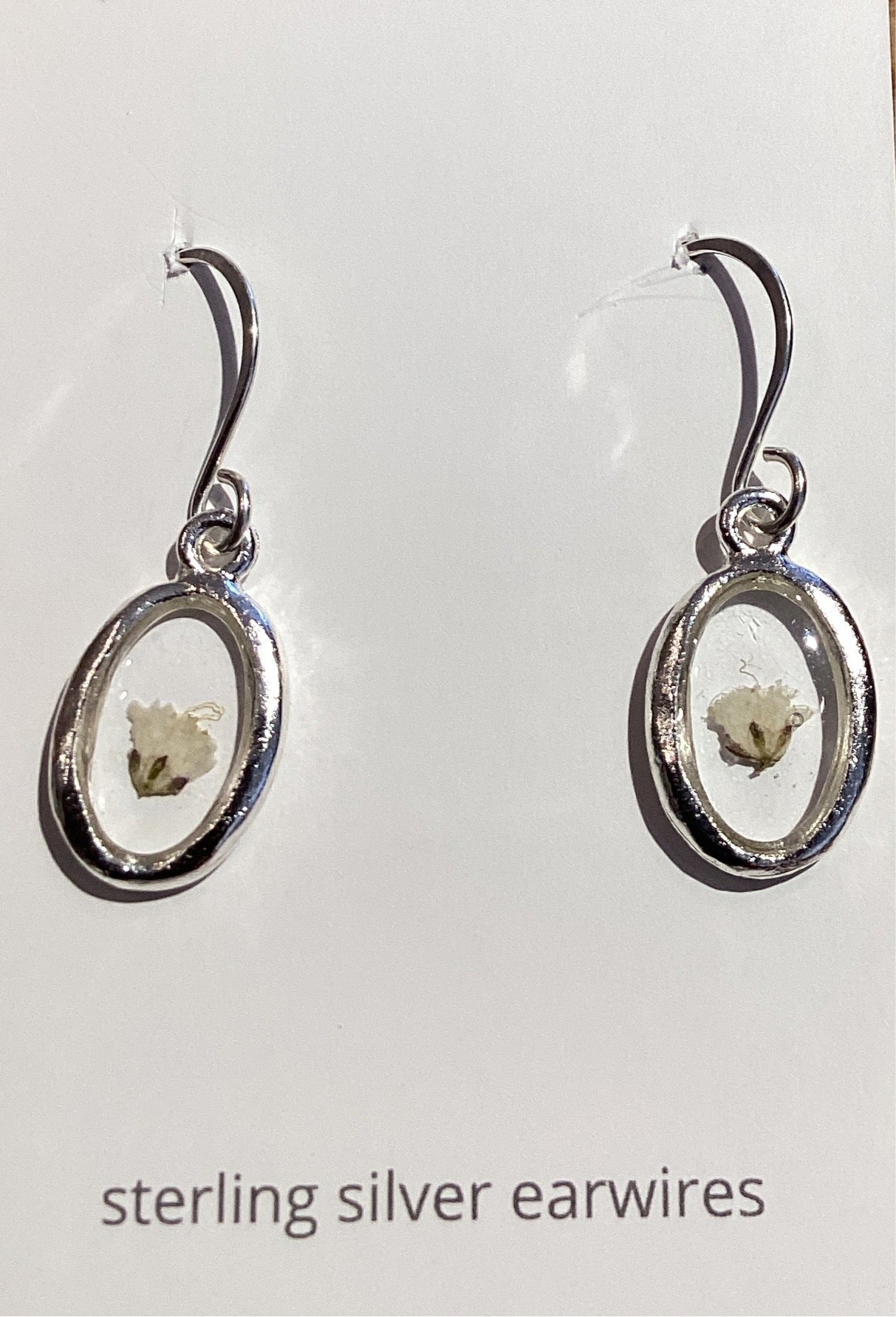 S Oval w/Baby’s Breath