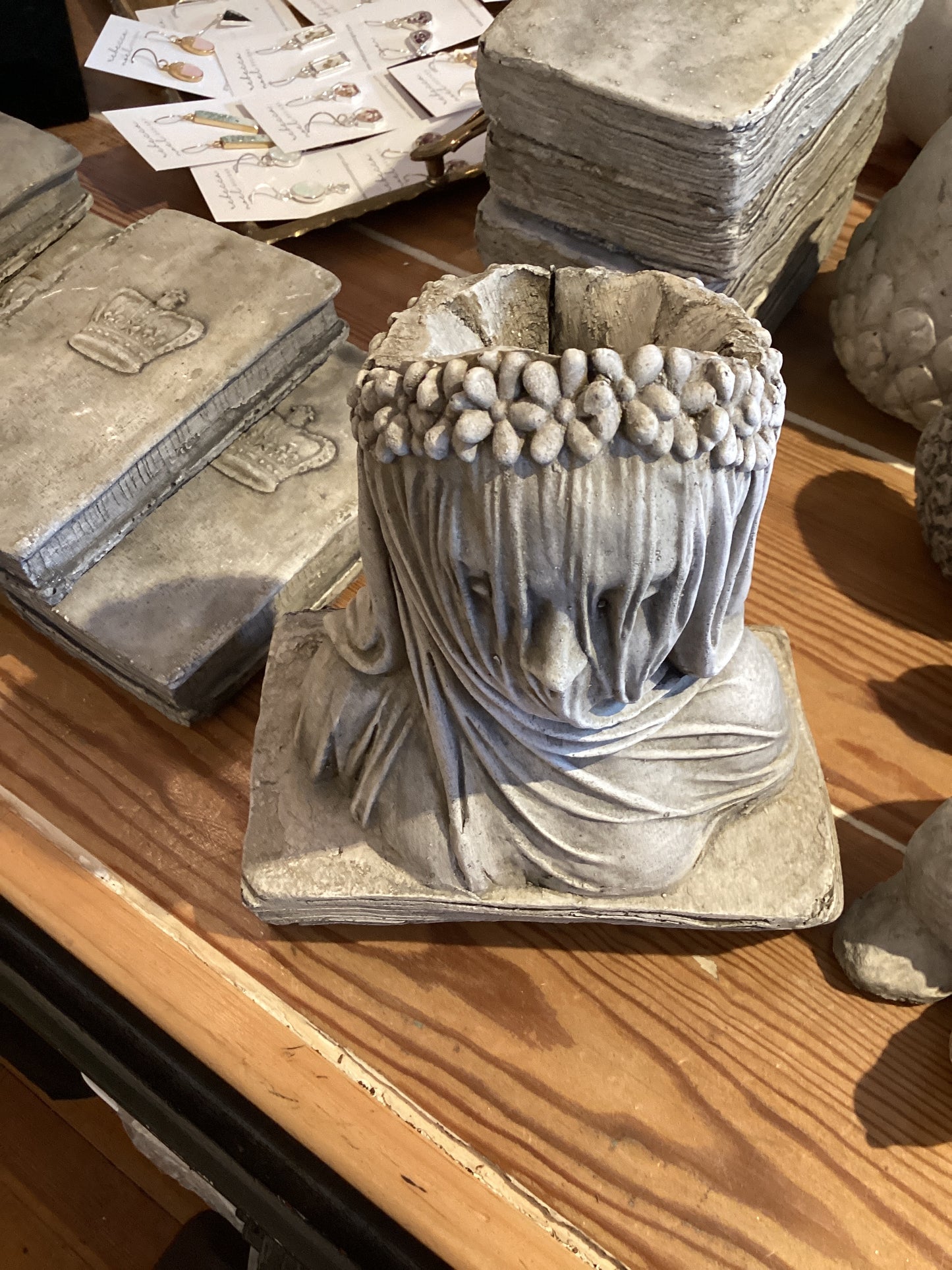 Veiled Lady Pot