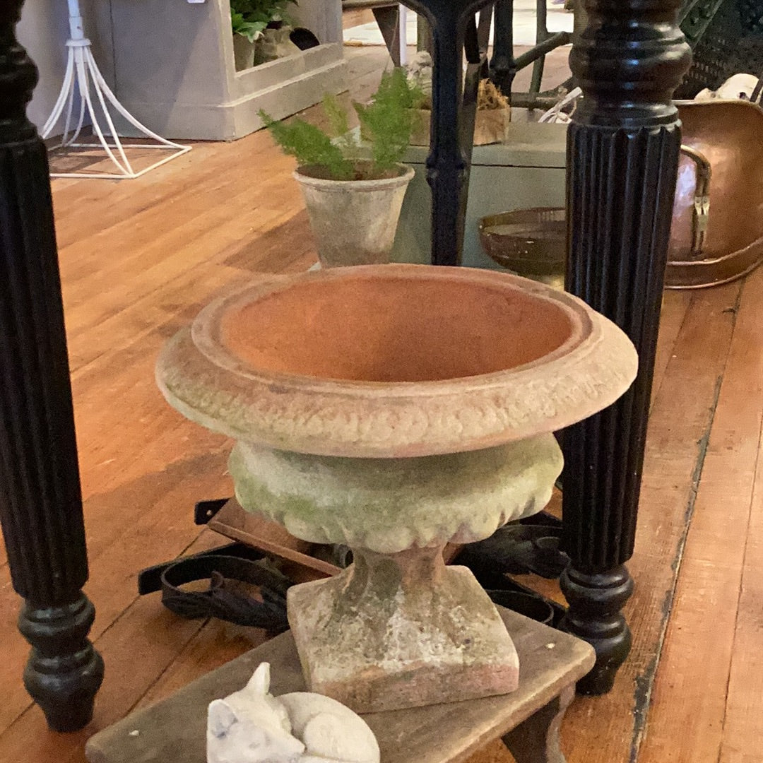 Romantic Urn TC