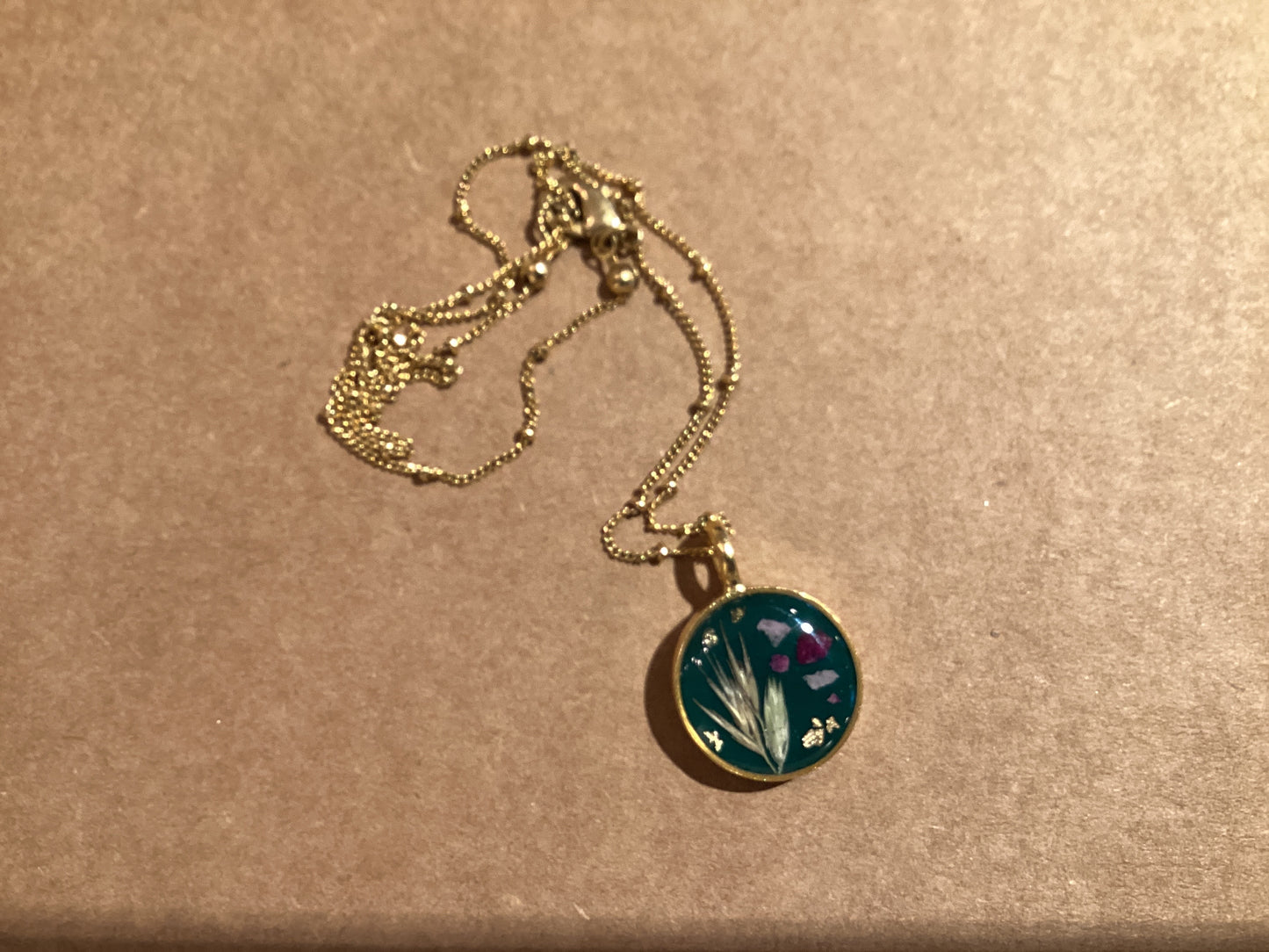 G Circle w/Green Flowers