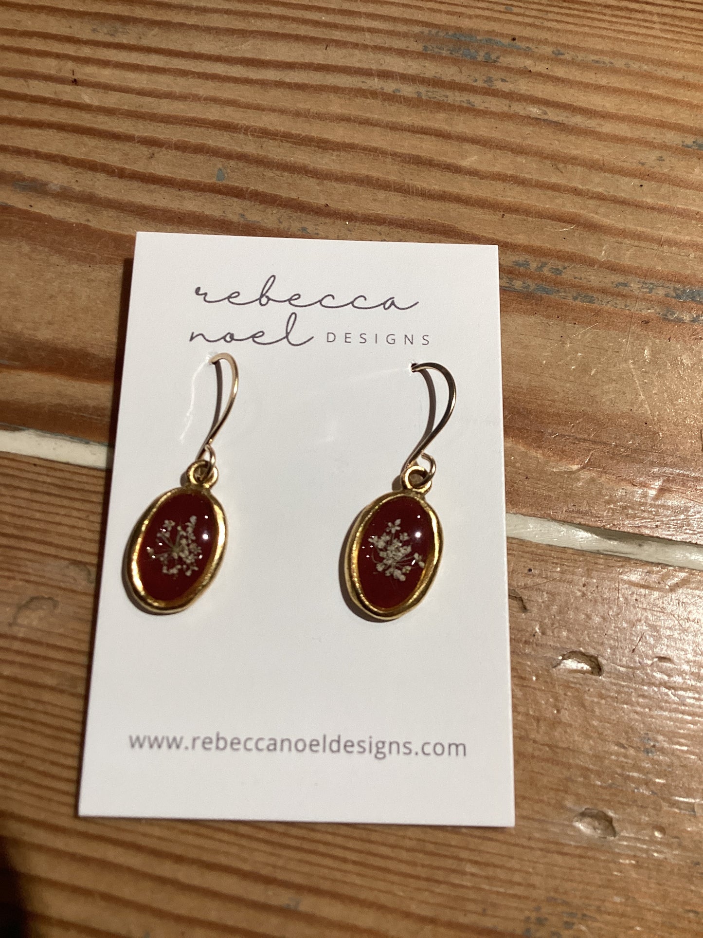 G Oval Burgundy QAL
