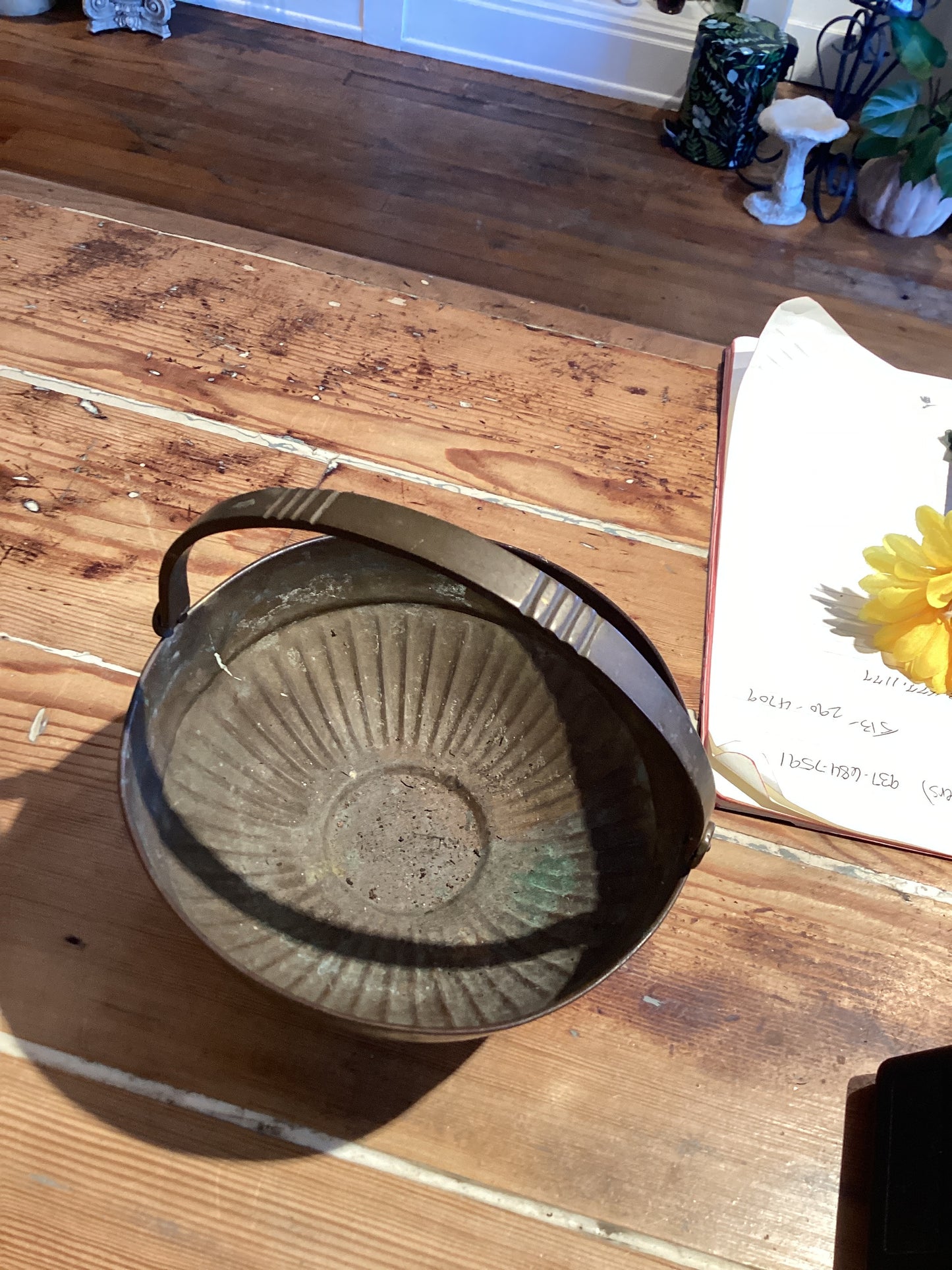 Brass Ped.Bowl w/ hole.